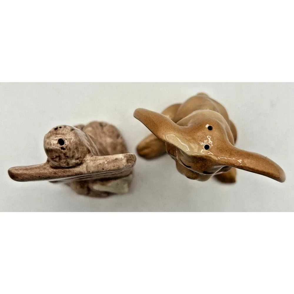 Vintage Retro Salt and Pepper Shakers Rabbit & Road Sign U260/47